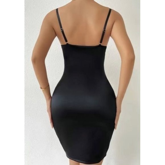 Glamour Girl Black Dress - Picture 6 of 6